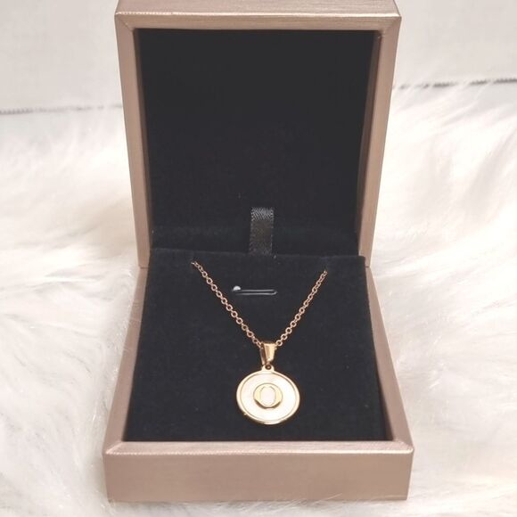 SHELL INITIAL PENDANT NECKLACE stainless steel gold plated M N O or P - Picture 7 of 14